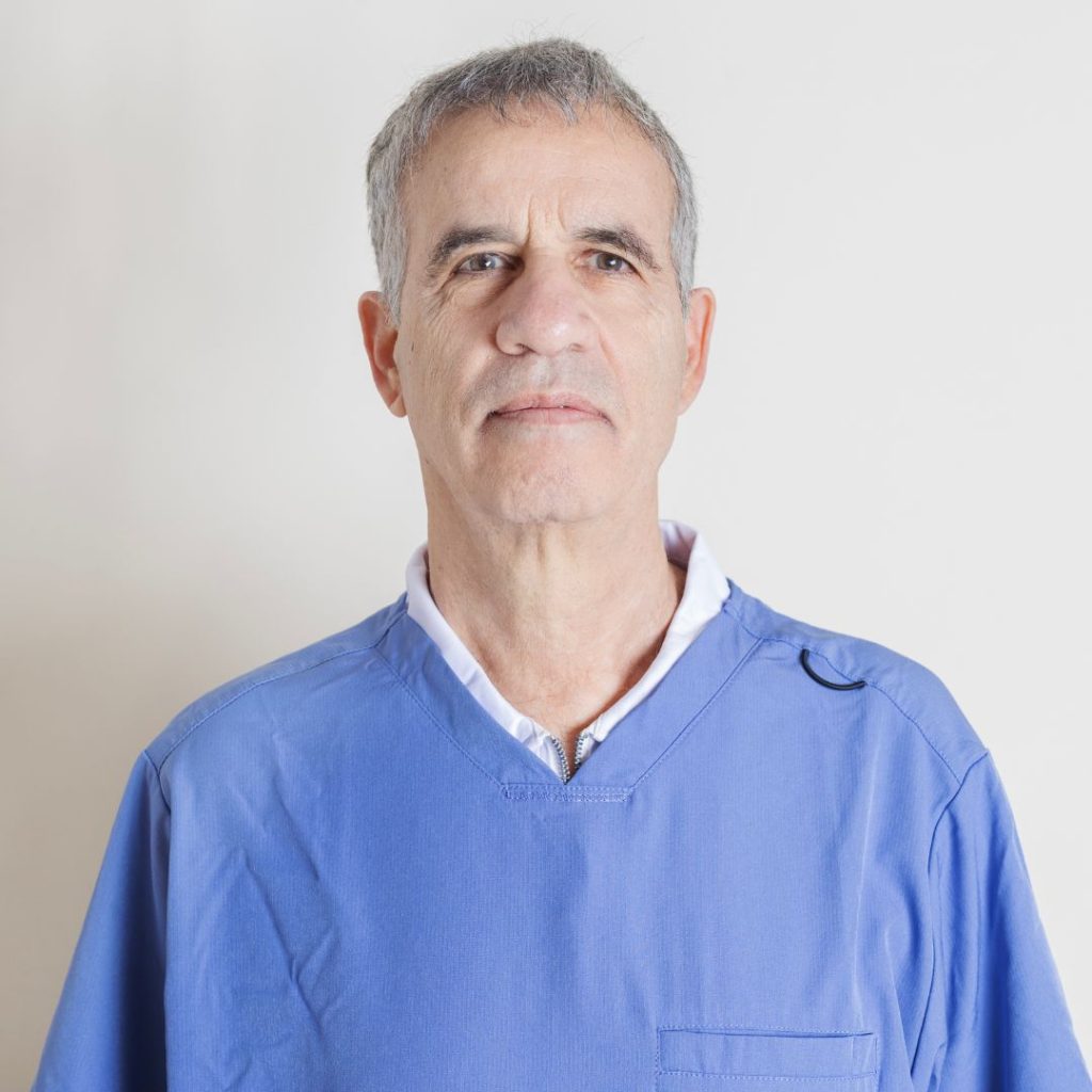 ד"ר יובל אילת - מנהל המרפאה ורופא שיניים
